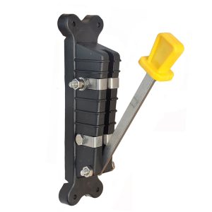 Heavy duty switch to control electric fences